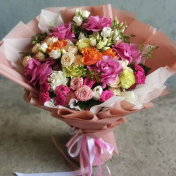 Бизнес-букет из разноцветных роз